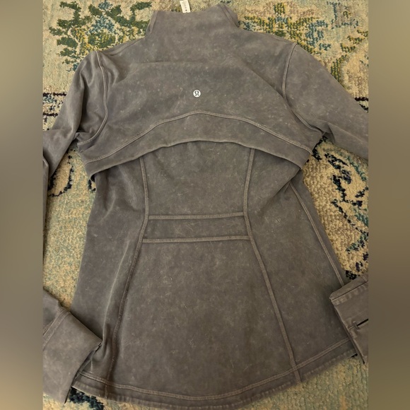 Lululemon gray acid wash define jacket size 8 - Picture 2 of 3